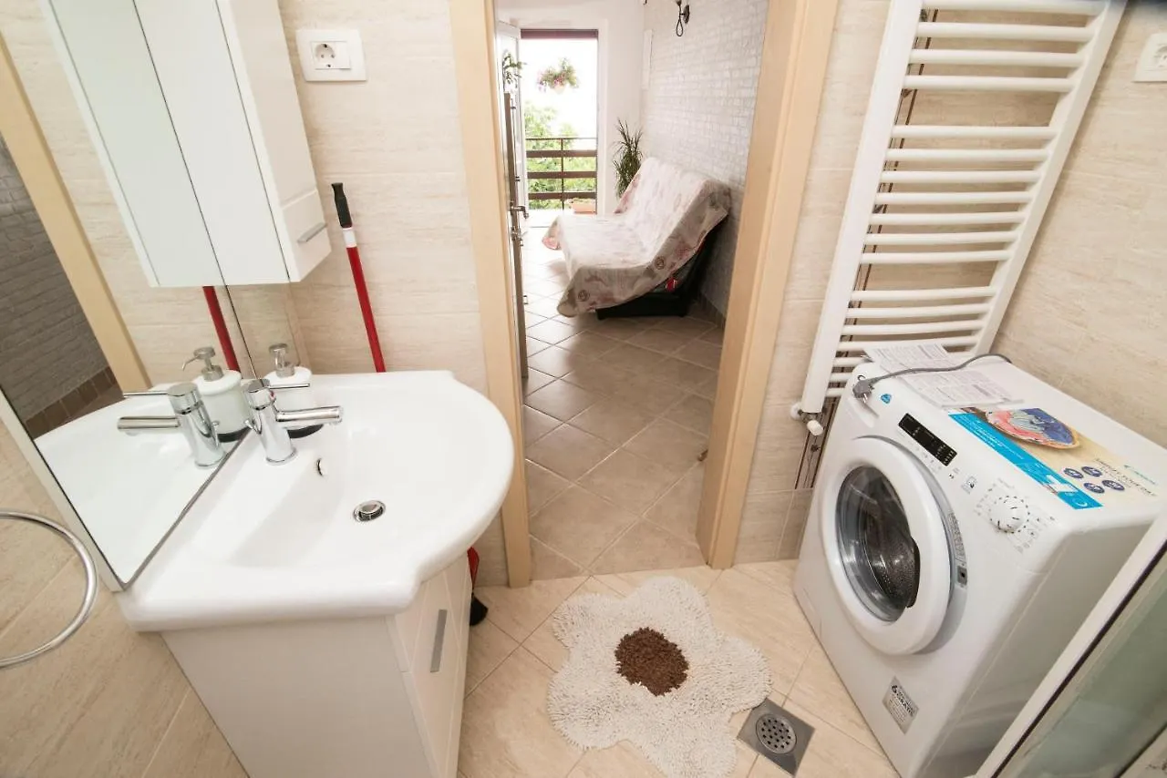 Apartment Alba ميدفيجا 0*,